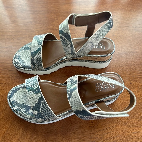 Women’s Franco Sarto Snakeskin Platform Heel Size 8.5 - Picture 5 of 5